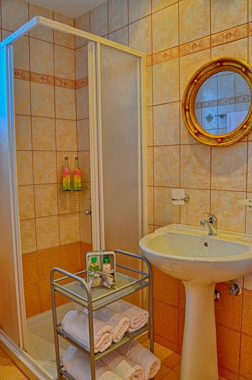 אליקאנאס Pyrgos Zante Suites מראה חיצוני תמונה